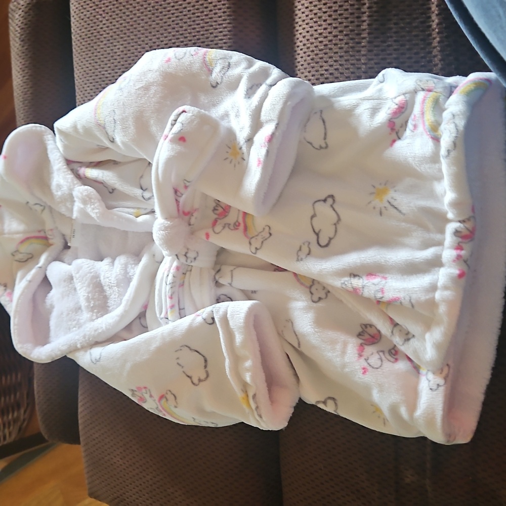 Blankets & Beyond Plush Kids Bathrobe: 12+ Month